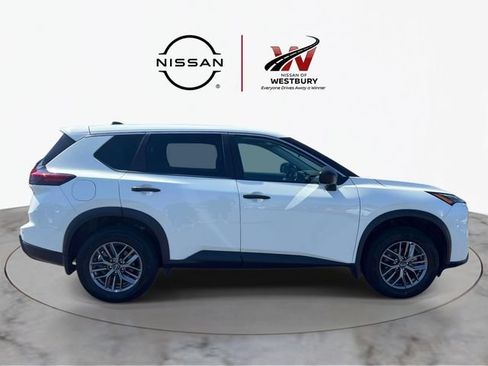 Used 2025 Nissan Rogue S AWD/4WD image 5