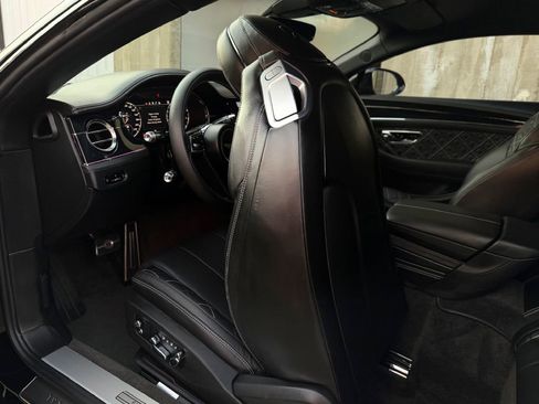 Used 2020 Bentley Continental GT image 25