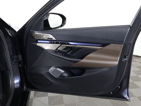 Used 2024 BMW i5 M60 w/ Premium Package image 29