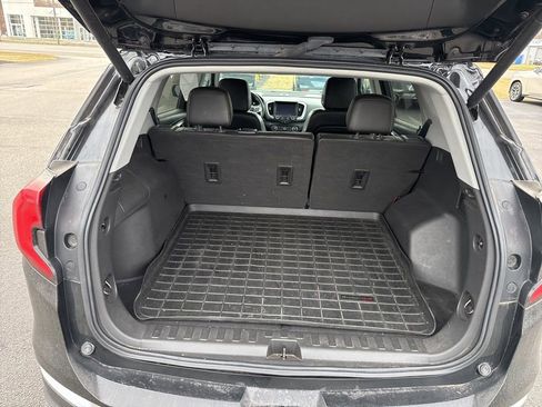 Used 2021 GMC Terrain SLT image 18