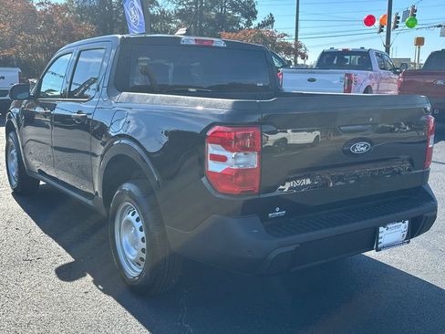 New 2025 Ford Maverick XL image 5