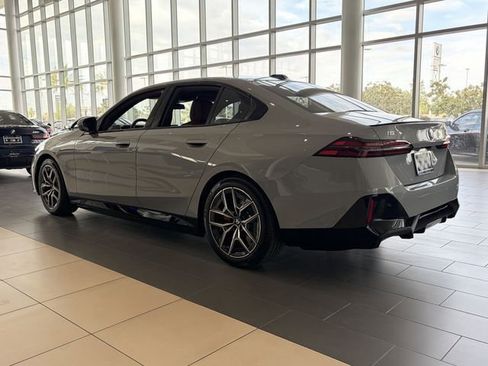 New 2026 BMW i5 eDrive40 w/ M Sport Package RWD image 7