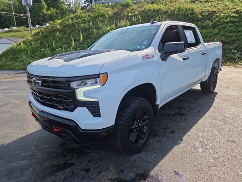 Used 2024 Chevrolet Silverado 1500 LT Trail Boss AWD/4WD image 8