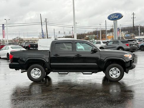 Used 2023 Toyota Tacoma SR image 2