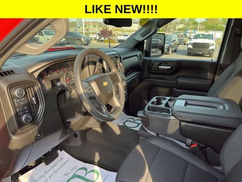 Used 2025 Chevrolet Silverado 2500 Custom w/ Custom Value Package AWD/4WD image 2