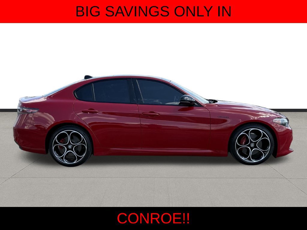 Used 2024 Alfa Romeo Giulia Veloce RWD image 4