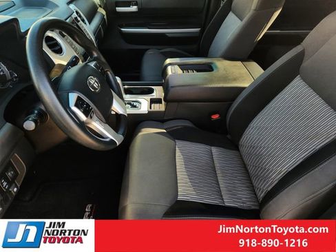 Used 2017 Toyota Tundra SR5 w/ SR5 Upgrade Package image 15