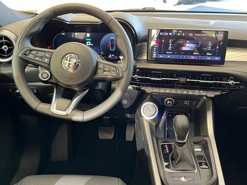 New 2024 Alfa Romeo Tonale Ti w/ Premium Interior Package image 15