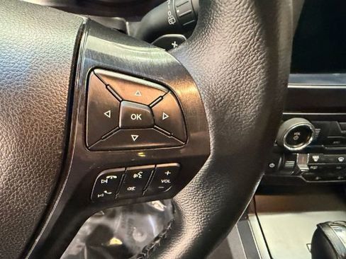 Used 2017 Ford Explorer XLT w/ Equipment Group 201A image 19