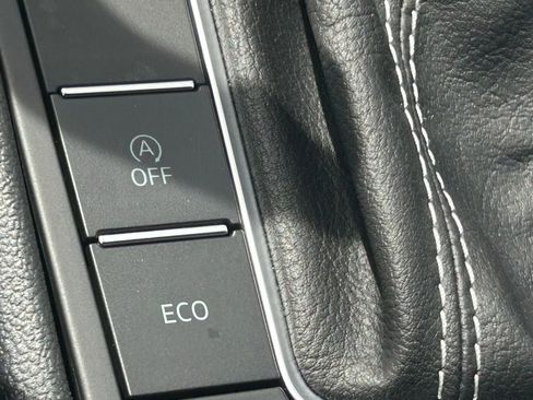Used 2025 Volkswagen Jetta Sport FWD image 55