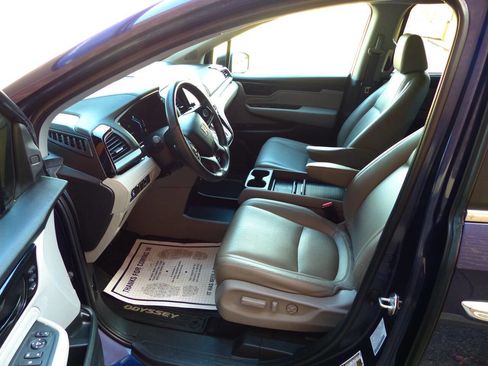 Used 2023 Honda Odyssey Touring image 21