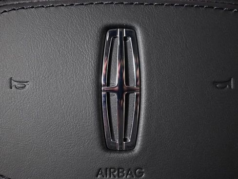 New 2026 Lincoln Nautilus Reserve image 32