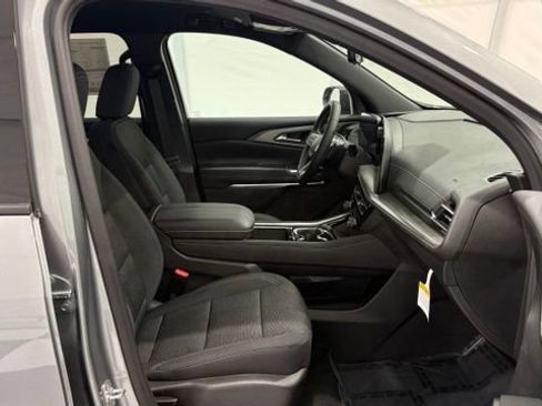 New 2027 Chevrolet Traverse LT w/ Driver Confidence Package AWD/4WD image 26