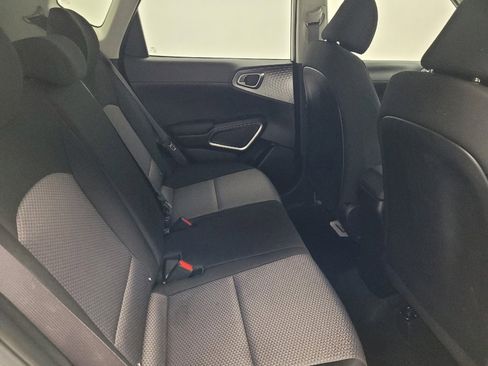 Used 2025 Kia Soul LX w/ LX Technology Package image 19