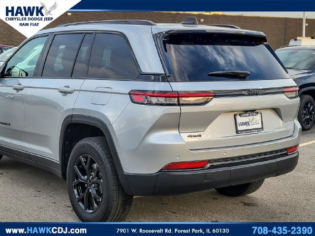 Certified 2025 Jeep Grand Cherokee Altitude AWD/4WD image 6
