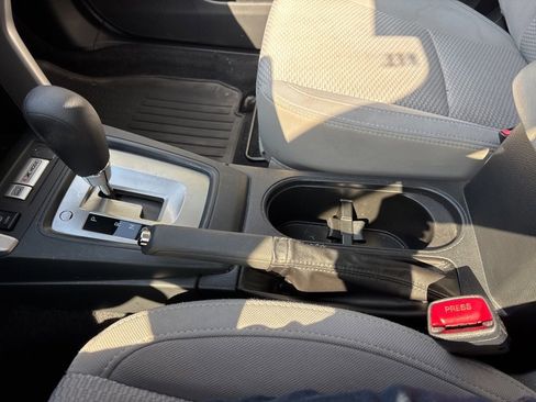 Used 2017 Subaru Forester 2.5i Premium w/ All-Weather Package image 18