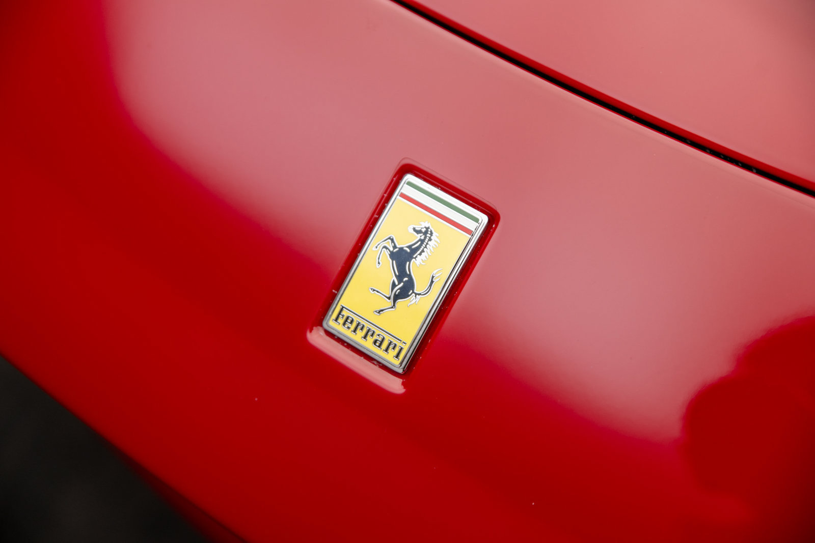 Used 2022 Ferrari Roma RWD image 38