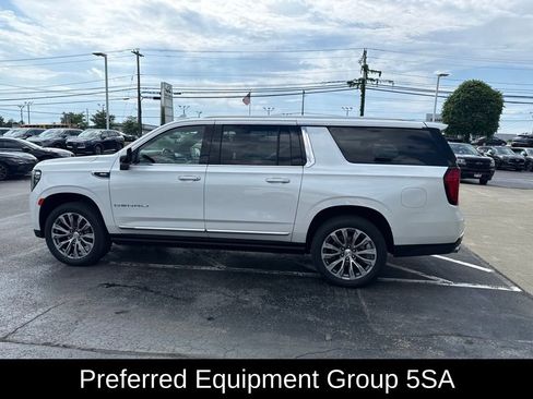 Used 2021 GMC Yukon XL Denali w/ Denali Ultimate Package AWD/4WD image 10
