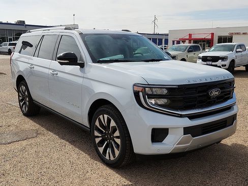 New 2026 Ford Expedition Max Platinum AWD/4WD image 4