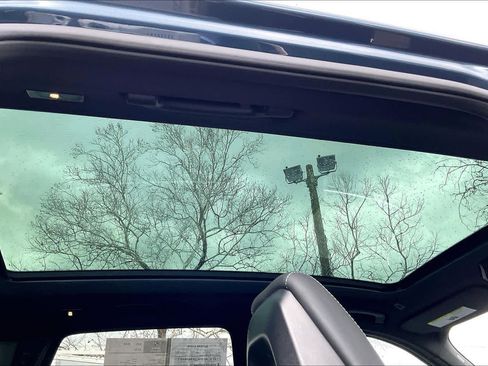 Used 2025 BMW X3 xDrive30i w/ Convenience Package image 13