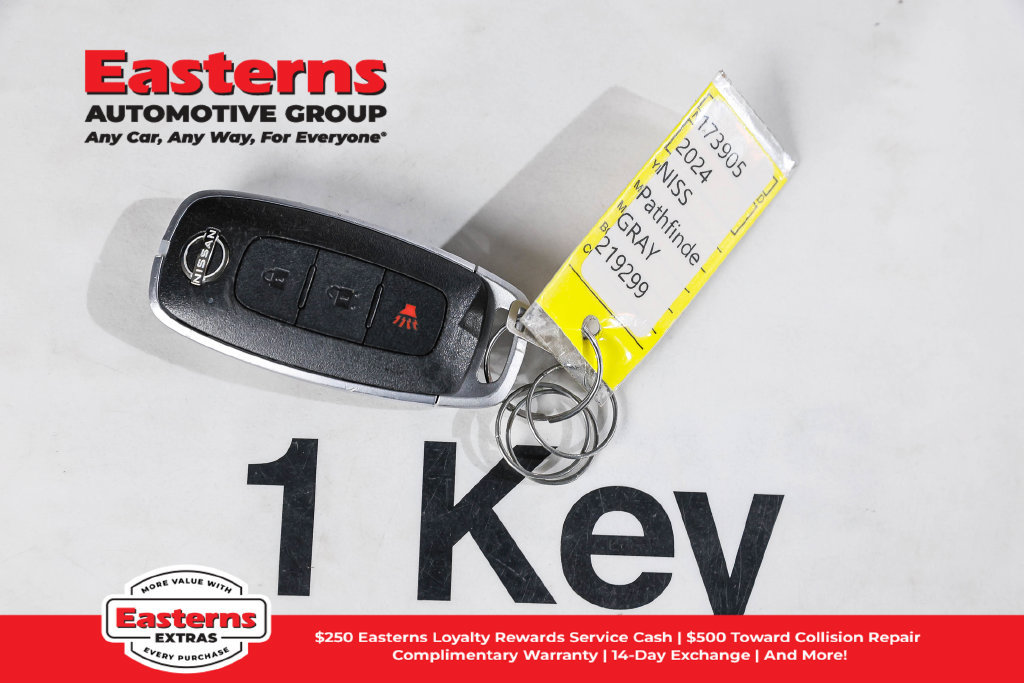 Used 2024 Nissan Pathfinder S AWD/4WD image 26