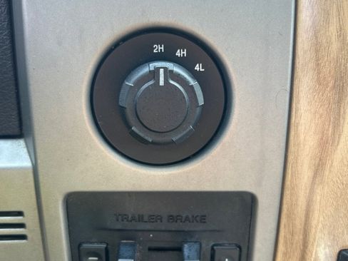 Used 2011 Ford F150 Lariat w/ Max Trailer Tow Pkg image 12