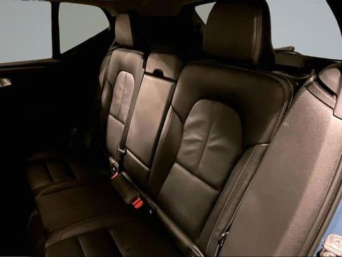 Certified 2023 Volvo XC40 B5 Plus image 27