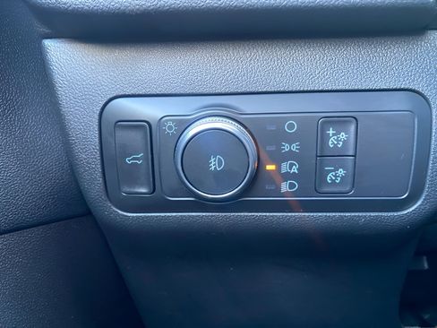 Used 2020 Ford Escape Titanium AWD/4WD image 16