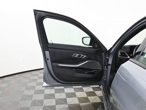 Used 2023 BMW 330i xDrive Sedan w/ M Sport Package AWD/4WD image 23