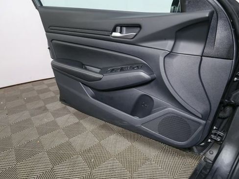 Used 2025 Nissan Altima 2.5 SV image 31