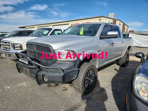 Used 2016 RAM 1500 Laramie w/ Convenience Group image 3