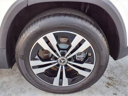 Used 2025 Mercedes-Benz GLA 250 4MATIC image 27