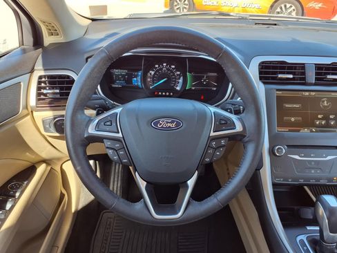 Used 2015 Ford Fusion SE w/ Equipment Group 202A image 14