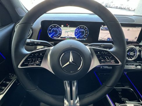 Certified 2024 Mercedes-Benz EQB 300 4MATIC image 11