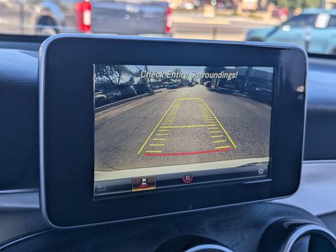 Used 2019 Mercedes-Benz GLC 300 image 25