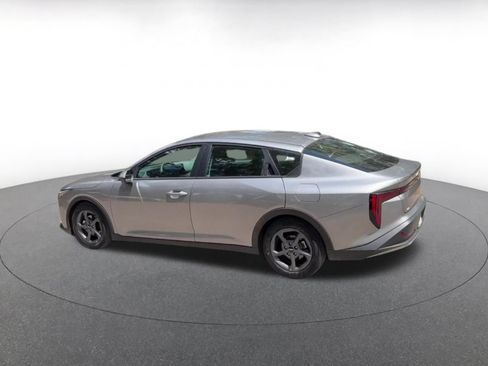 Used 2025 Kia K4 FWD image 10