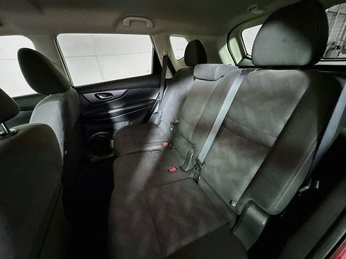 Used 2016 Nissan Rogue SV AWD/4WD image 20