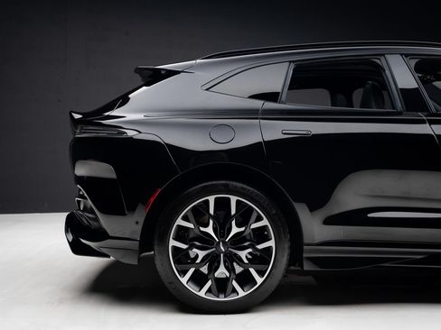 Used 2023 Aston Martin DBX 707 AWD/4WD image 36