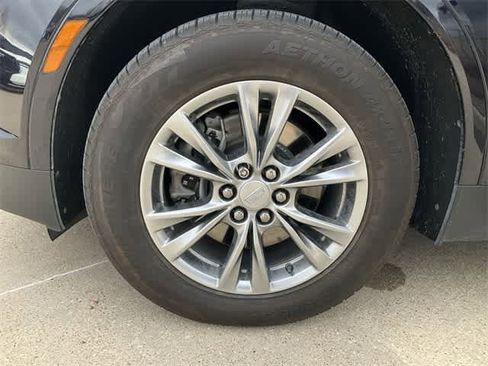 Used 2021 Cadillac XT5 Premium Luxury image 11