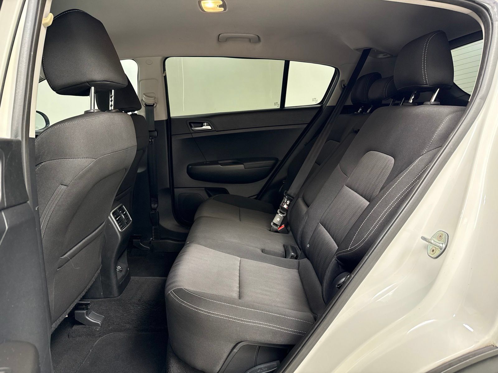 Used 2019 Kia Sportage LX FWD image 17