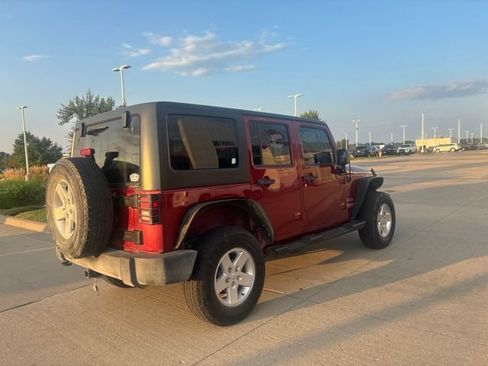 Used 2012 Jeep Wrangler Unlimited Sport AWD/4WD image 3