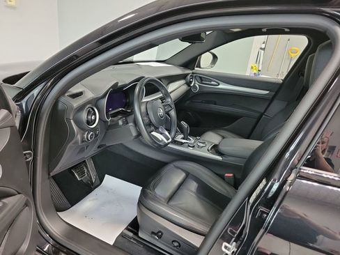 Used 2024 Alfa Romeo Stelvio Ti image 38