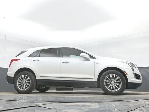 Used 2017 Cadillac XT5 Luxury w/ Driver Awareness Package FWD image 36