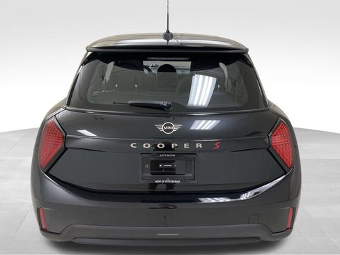 Certified 2025 MINI Cooper S image 8