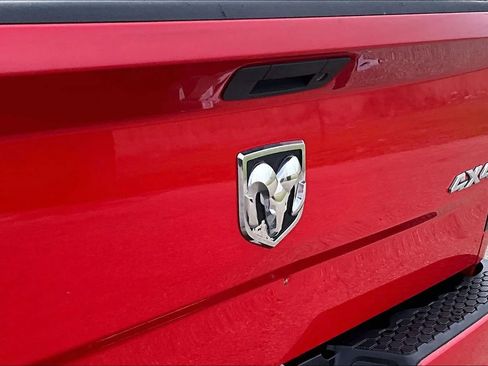 Used 2017 RAM 1500 Express w/ Express Value Package AWD/4WD image 30
