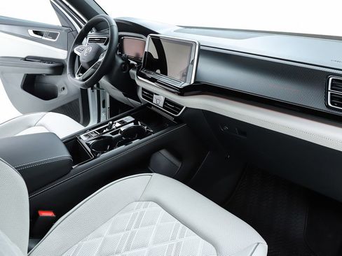 New 2026 Volkswagen Atlas Cross Sport SEL Premium R-Line image 70