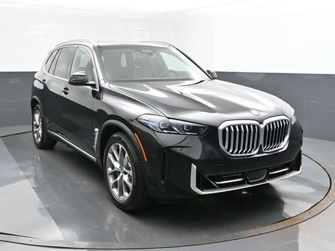 New 2025 BMW X5 xDrive50e image 22