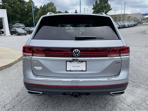 Used 2025 Volkswagen Atlas SEL AWD/4WD image 5
