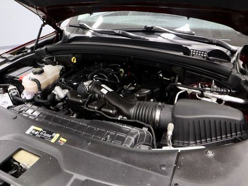 Used 2024 Jeep Grand Cherokee Limited w/ Luxury Tech Group II image 16