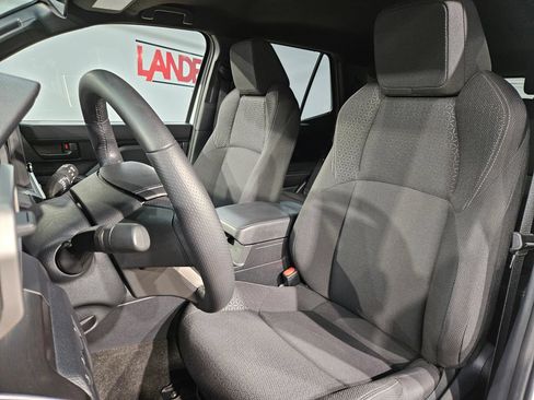 Certified 2025 Toyota 4Runner SR5 AWD/4WD image 24
